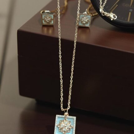 Azure Bloom Square Set